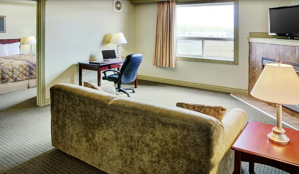 Nova Inn Peace River エクステリア 写真